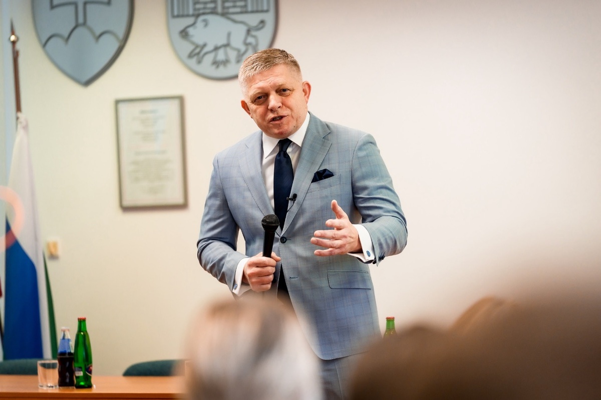 FOTO: Premiér Robert Fico, foto 2