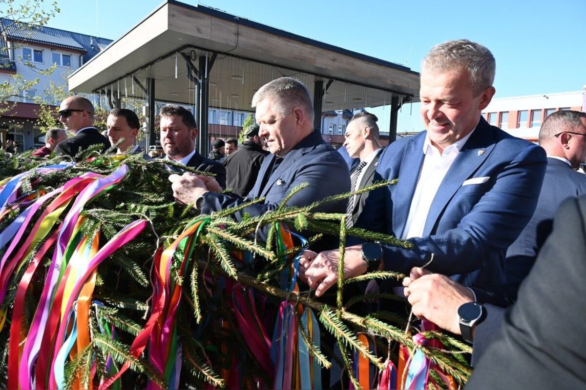 FOTO: Takto vyzeralo stavanie májov v Trenčianskom kraji, foto 24