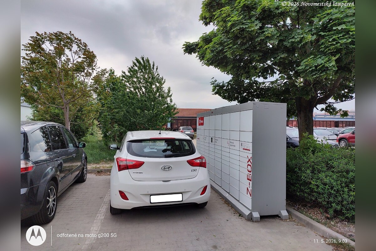 FOTO: Parkovanie pri Z-Boxe v Novom Meste nad Váhom, foto 1