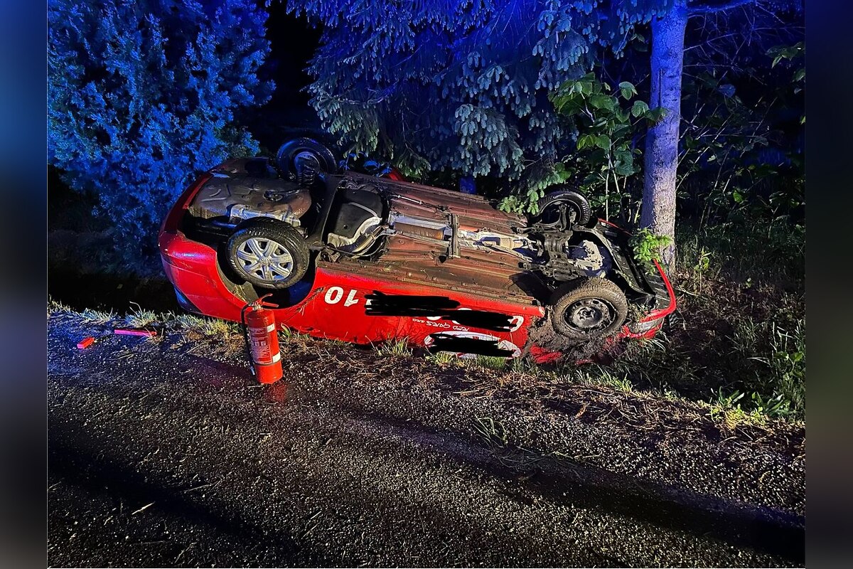 FOTO: Nehoda taxislužby v okrese Prievidza, foto 3