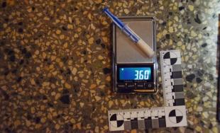 Protidrogová razia v Považskej Bystrici dopadla úspešne, polícia zadržala 4 osoby a metamfetamín