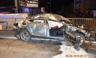 Po naháňačke na diaľnici pokračoval v rýchlej jazde a havaroval, 26-ročný vodič zahynul na mieste