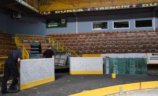 Mesto Trenčín obnovuje chladiarenské zariadenie Zimného štadiónu P. Demitru po viac ako 20 rokoch