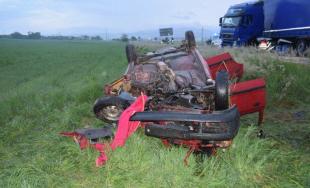 67-ročný vodič zahynul pri sobotnej zrážke troch áut neďaleko obce Trenčianske Stankovice