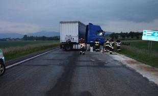 67-ročný vodič zahynul pri sobotnej zrážke troch áut neďaleko obce Trenčianske Stankovice