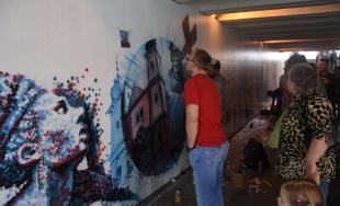 Umelci vdýchli nový život stenám podchodu na Hasičskej ulici počas podujatia Fest ART v Trenčíne