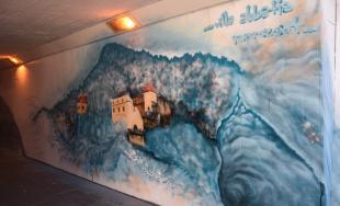 Umelci vdýchli nový život stenám podchodu na Hasičskej ulici počas podujatia Fest ART v Trenčíne