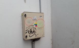 Sprejer v obci Ivanovce poškodil steny železničného podchodu, teraz čelí obvineniu