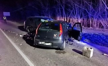 FOTO: Dvojnásobná nehoda pri obci Bzince pod Javorinou