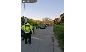 FOTO: Prekvapivý výsledok dychových skúšok takmer 400 vodičov počas policajnej kontroly v Novom Meste nad Váhom