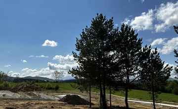 FOTO: Na najväčšom považskobystrickom sídlisku vyrastá nový park. Je väčší ako 3 futbalové ihriská