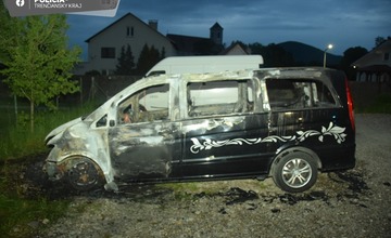 FOTO: Vrátili sa do Košece nekalé praktiky 90. rokov? Horeli tam  autá pohrebnej služby