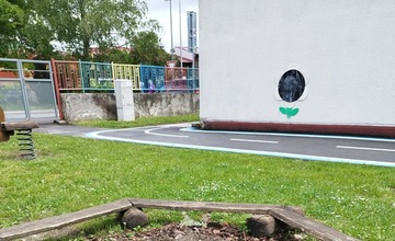 FOTO: Stromy v Trenčíne v ohrození. Deťom ukradli v škôlke jedličku, v parkoch padli za obeť ďalšie stromy 