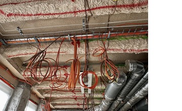 FOTO: Z tohto staveniska v Považskej Bystrici budú onedlho špičkové pôrodné sály. Práce na nich finišujú