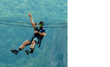 FOTO: Traverz v Hrádku poteší milovníkov adrenalínu