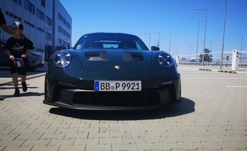 FOTO: Pocta pre najväčšieho fanúšika Porsche: Od modelov k skutočným tátošom