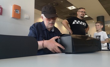 FOTO: Pocta pre najväčšieho fanúšika Porsche: Od modelov k skutočným tátošom