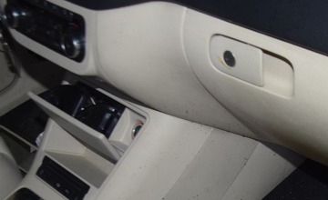 FOTO: V Hornej Breznici narazil opitý vodič do stromu