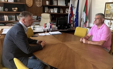 FOTO: Rázny krok primátora Bánoviec nad Bebravou po brutálnom incidente v jednom zo supermarketov v meste