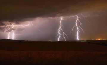 FOTO: Fotografie od lovca bleskov z Trenčína