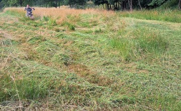 FOTO: Siláci na hrade Lednica. Športovci si vyhrnuli rukávy a ratovali históriu