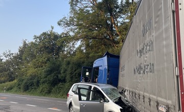 FOTO: Tragický začiatok týždňa. Smrteľná nehoda na frekventovanej ceste