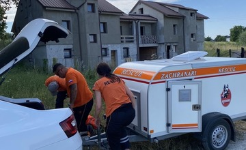 FOTO: Veľká pátracia akcia v susednom kraji. Nezvestného Miroslava hľadali aj trenčianski pátrači