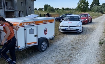 FOTO: Veľká pátracia akcia v susednom kraji. Nezvestného Miroslava hľadali aj trenčianski pátrači