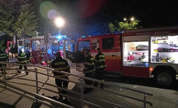 FOTO: Požiar zanechal v obchode s potravinami veľkú spúšť