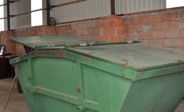 FOTO: Enviropolicajti si posvietili na odpad. Na hornú Nitru ho mali byť navezené obrovské množstvá