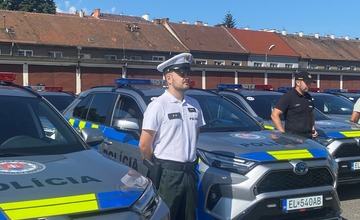 FOTO: Nové policajné autá v Trenčianskom kraji
