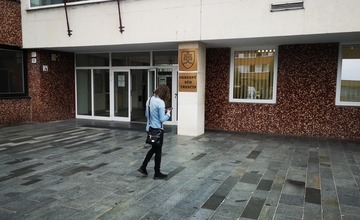 FOTO: Lucia, obžalovaná z vraždy manžela sa opäť postavila pred súd. Chýbal však dôležitý svedok