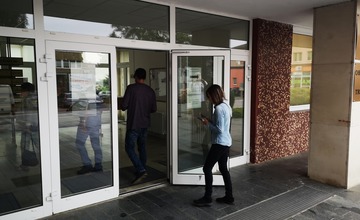 FOTO: Lucia, obžalovaná z vraždy manžela sa opäť postavila pred súd. Chýbal však dôležitý svedok