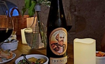 FOTO: Prví nocľažníci majú za sebou noc na Trenčianskom hrade. Aká bola noc na najvyššom mieste v Trenčíne?