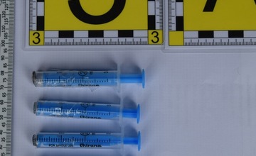 FOTO: V rukách polície skončila dvojica dílerov