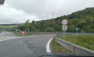 FOTO: Nová možnosť zjazdu z diaľnice pre účastníkov ďalšieho hudobného festivalu v Trenčíne