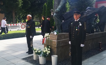 FOTO: Deň Bielych ruží v Handlovej.  Od najväčšieho banského nešťastia v Bani Handlová uplynulo 14 rokov