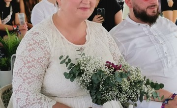 FOTO: Svadobný ošiaľ na hudobnom festivale v Trenčíne. ÁNO si tu povedalo 6 zaľúbených párov