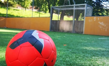 FOTO: Dráma na ihrisku v Trenčíne. Na dvojicu chlapcom mal zaútočiť muž s bejzbolkou