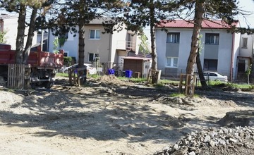 FOTO: Priebeh revitalizácie ihriska na Považskej ulici v Trenčíne