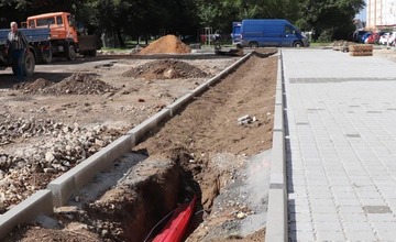 FOTO: Rekonštrukcia parkovísk v Dubnici nad Váhom