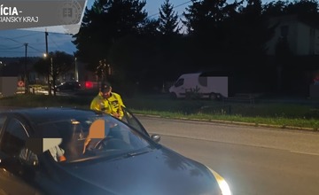 FOTO: Policajti z Prievidze zastavovali cyklistov aj motorkárov