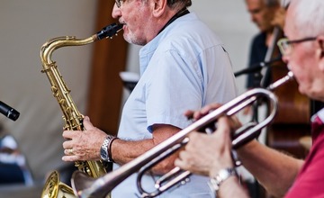 FOTO: Nedeľa na Mierovom námestí v Trenčíne patrila skvelým jazzovým muzikantom
