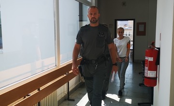 FOTO: Slzy a plač na súde. Ukrajinku Katerynu vinia, že zavraždila manžela, ktorý ju týral