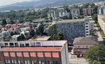 FOTO: V budove Alfa v Trenčíne sa nachádza funkčný paternoster