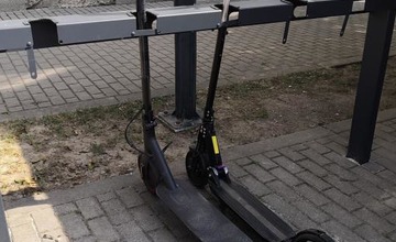 FOTO: Nové cyklostojany v Brezovej pod Bradlom