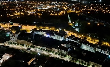 FOTO: Nočná prehliadka Trenčianskeho hradu s baterkou v ruke