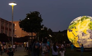 FOTO: Modely planét na námestí v Partizánskom