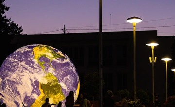 FOTO: Modely planét na námestí v Partizánskom