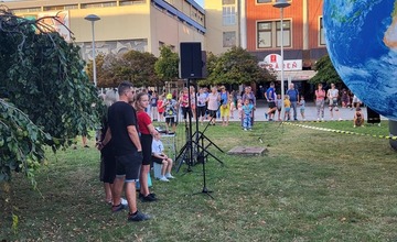 FOTO: Modely planét na námestí v Partizánskom